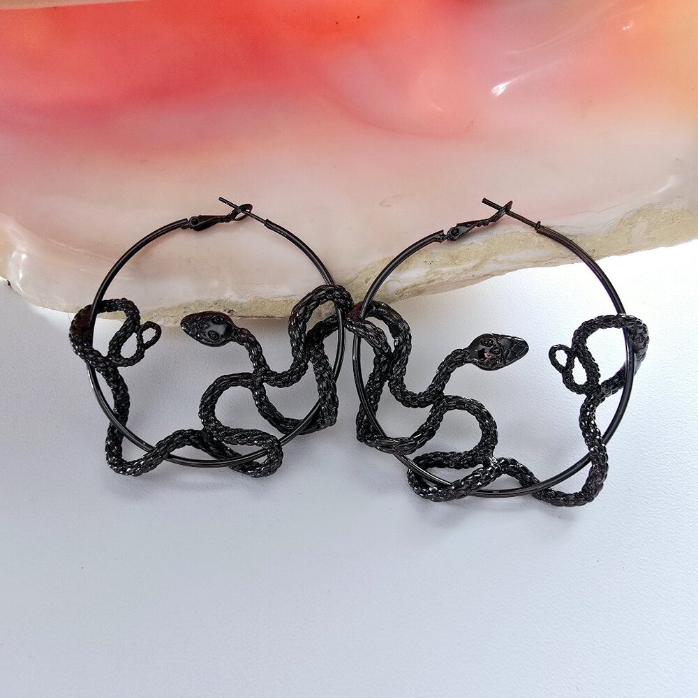 Stainless Steel Black Snake Hoop Earrings 18G Halloween Horror jewelry NWT